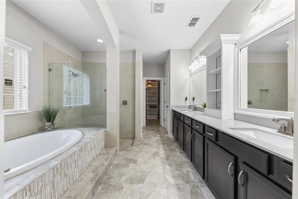 For Sale: $595,000 (4 beds, 3 baths, 3121 Square Feet)