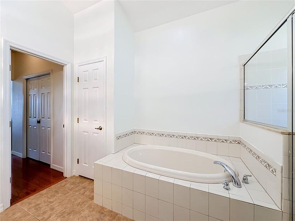 En Venta: $489,900 (3 camas, 2 baños, 2205 Pies cuadrados)