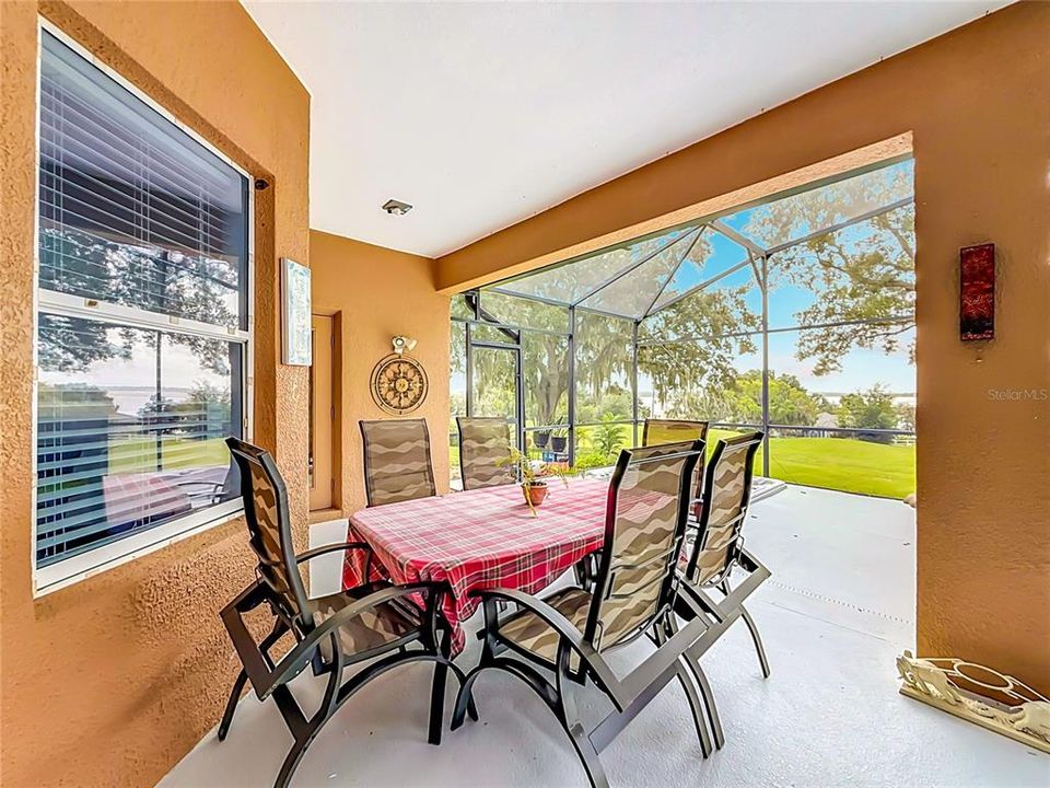 En Venta: $489,900 (3 camas, 2 baños, 2205 Pies cuadrados)