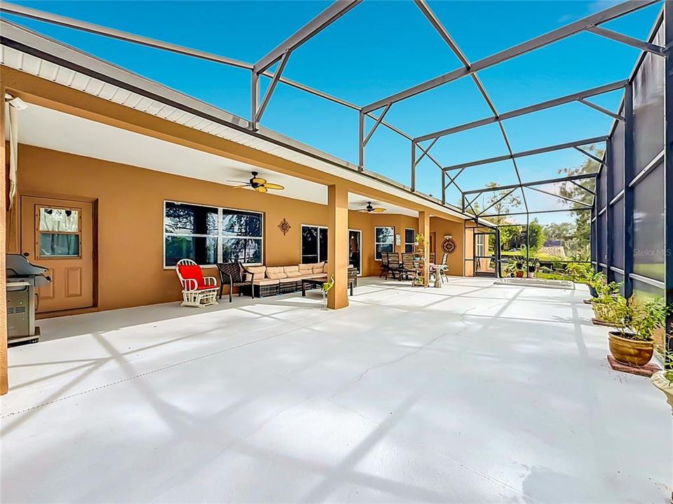 En Venta: $489,900 (3 camas, 2 baños, 2205 Pies cuadrados)