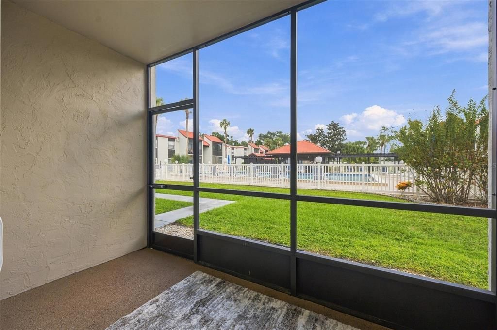 For Sale: $159,900 (1 beds, 1 baths, 714 Square Feet)