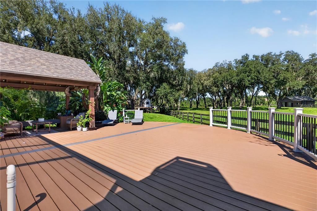 For Sale: $1,250,000 (5 beds, 4 baths, 4287 Square Feet)