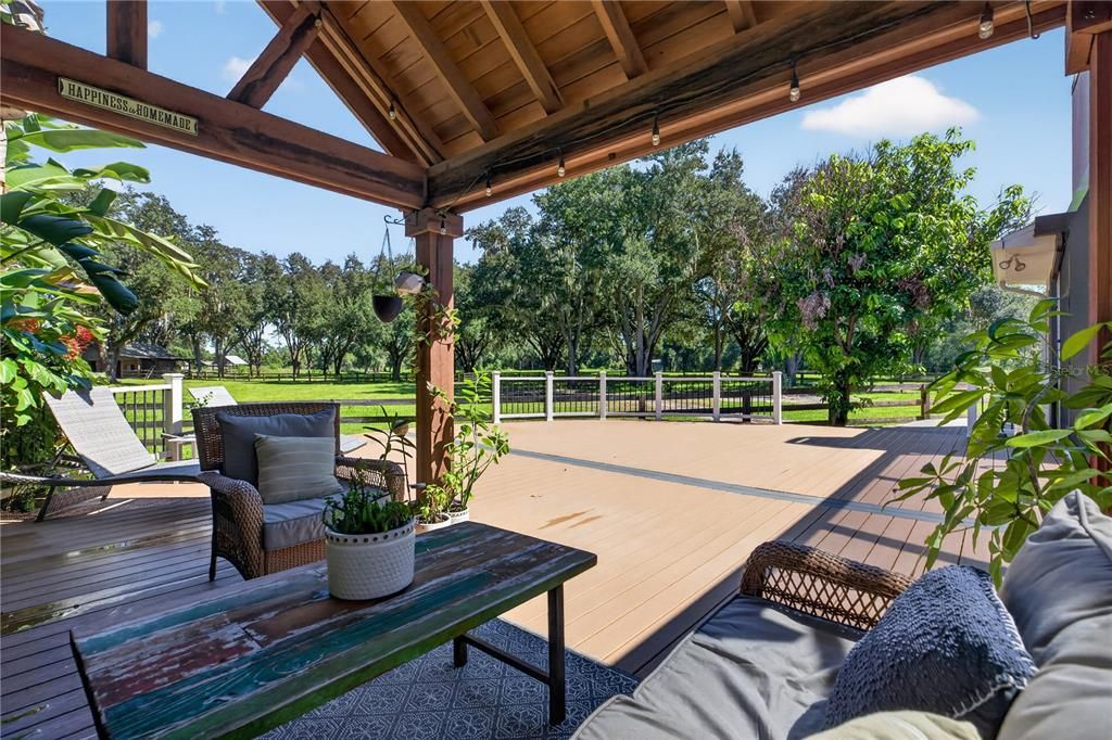 For Sale: $1,250,000 (5 beds, 4 baths, 4287 Square Feet)