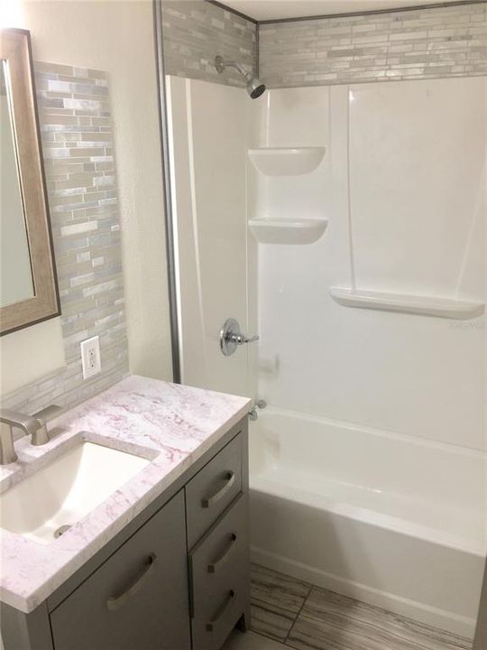 En Venta: $214,900 (4 camas, 2 baños, 1382 Pies cuadrados)