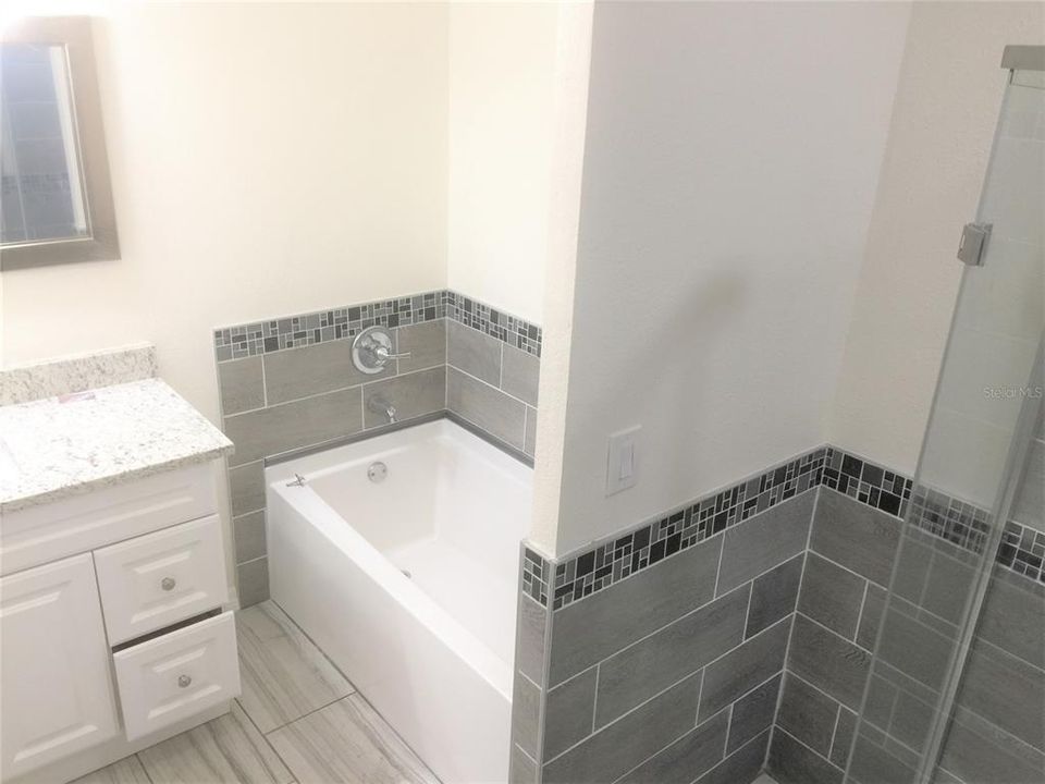 En Venta: $214,900 (4 camas, 2 baños, 1382 Pies cuadrados)