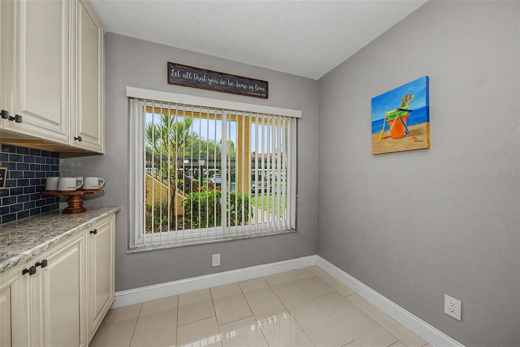 For Sale: $299,999 (3 beds, 2 baths, 1520 Square Feet)