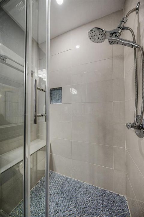 For Sale: $299,999 (3 beds, 2 baths, 1520 Square Feet)
