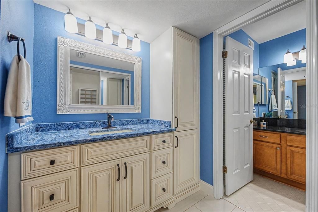 For Sale: $299,999 (3 beds, 2 baths, 1520 Square Feet)