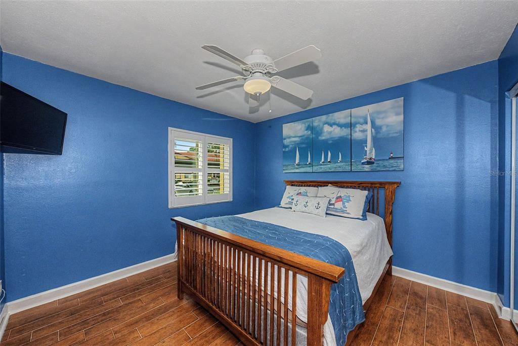 For Sale: $299,999 (3 beds, 2 baths, 1520 Square Feet)