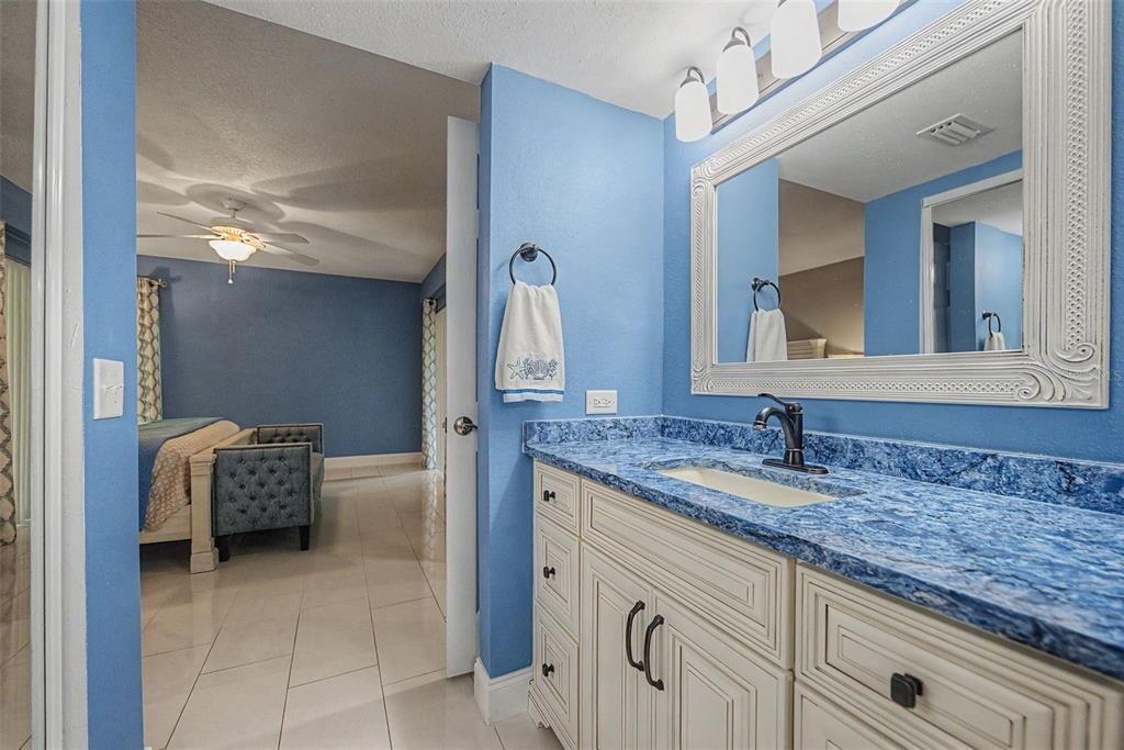 For Sale: $299,999 (3 beds, 2 baths, 1520 Square Feet)