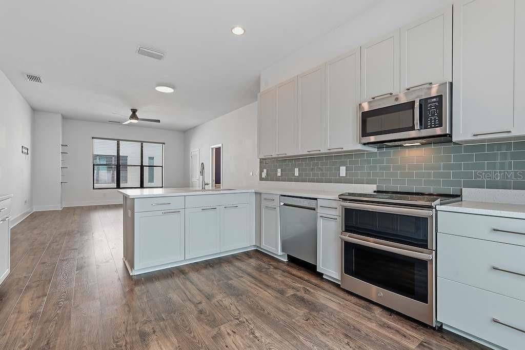 For Rent: $3,500 (2 beds, 2 baths, 1748 Square Feet)