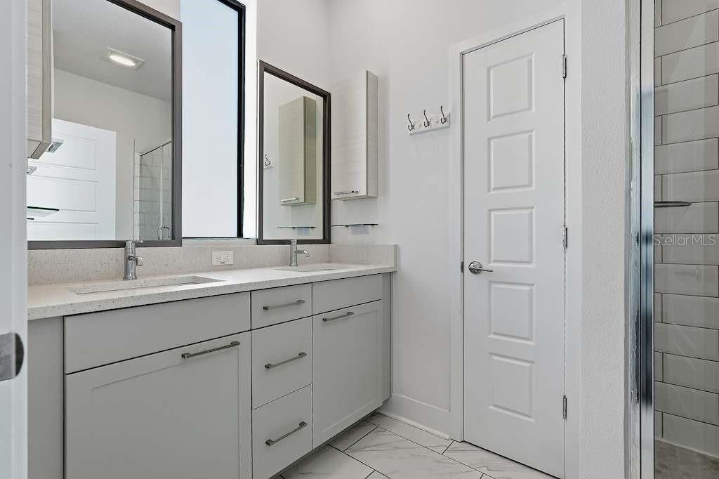 For Rent: $3,500 (2 beds, 2 baths, 1748 Square Feet)