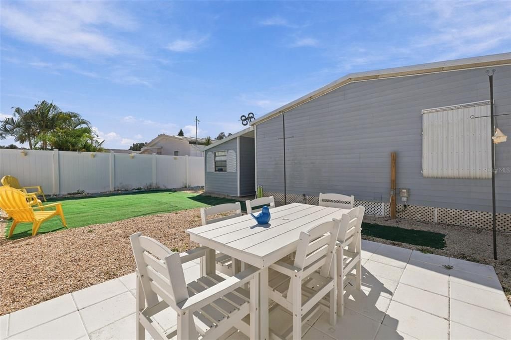 For Sale: $124,900 (2 beds, 2 baths, 900 Square Feet)
