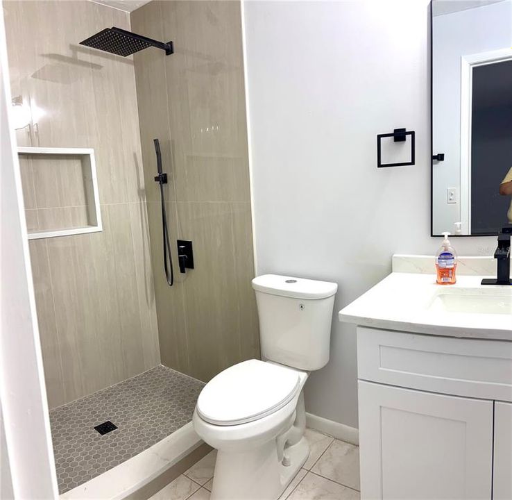 En Venta: $365,000 (4 camas, 3 baños, 3144 Pies cuadrados)