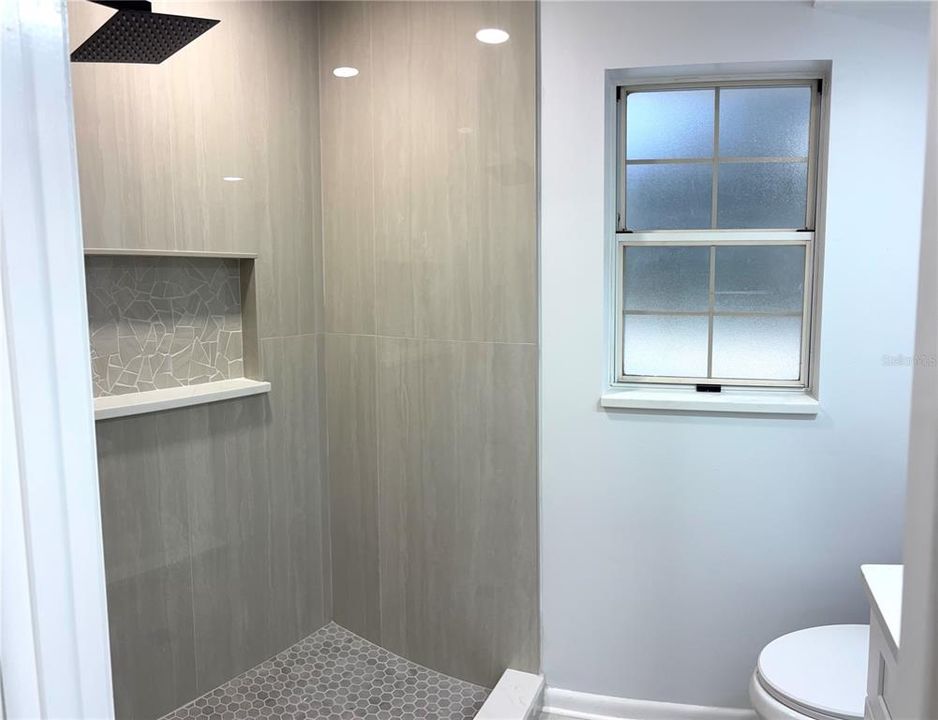 En Venta: $365,000 (4 camas, 3 baños, 3144 Pies cuadrados)