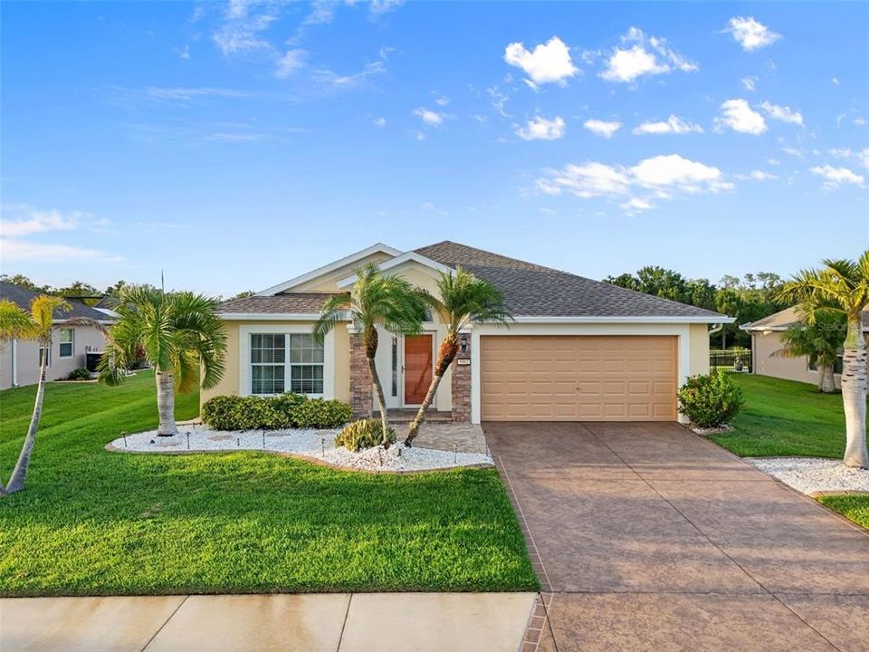 For Rent: $2,500 (3 beds, 2 baths, 1823 Square Feet)