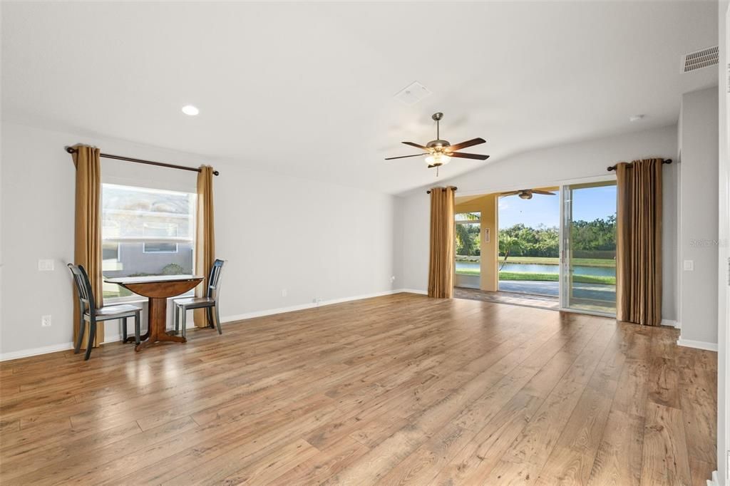 For Rent: $2,500 (3 beds, 2 baths, 1823 Square Feet)