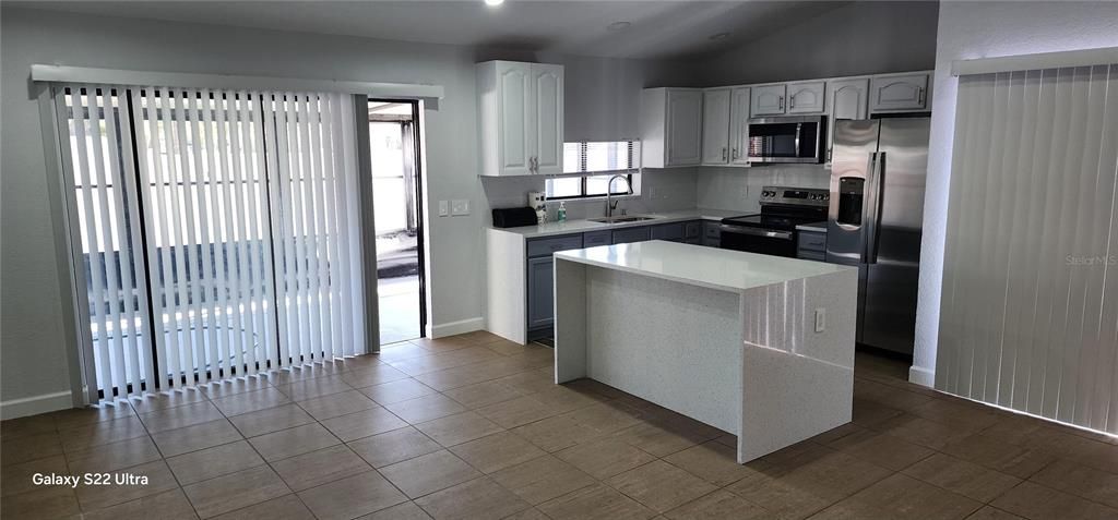 For Rent: $2,400 (3 beds, 2 baths, 1278 Square Feet)