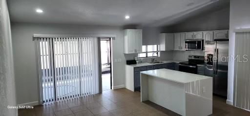 For Rent: $2,400 (3 beds, 2 baths, 1278 Square Feet)