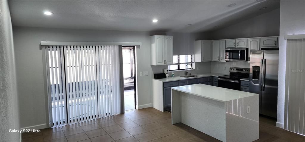 For Rent: $2,400 (3 beds, 2 baths, 1278 Square Feet)