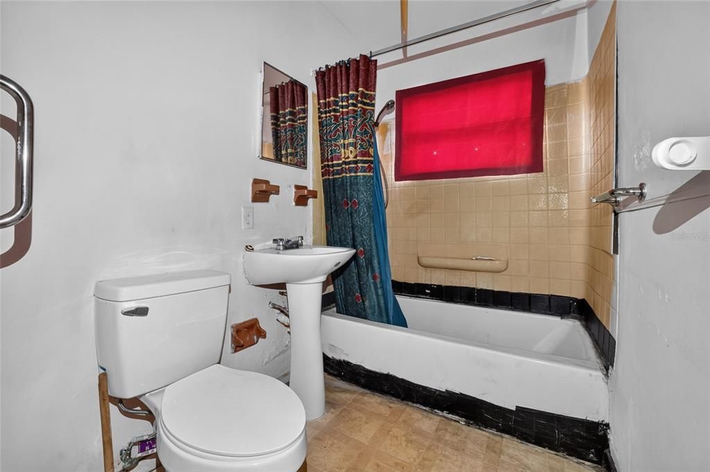 En Venta: $225,000 (3 camas, 1 baños, 1265 Pies cuadrados)