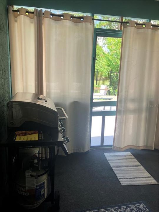 В аренду: $2,050 (3 спален, 2 ванн, 1175 Квадратных фут)
