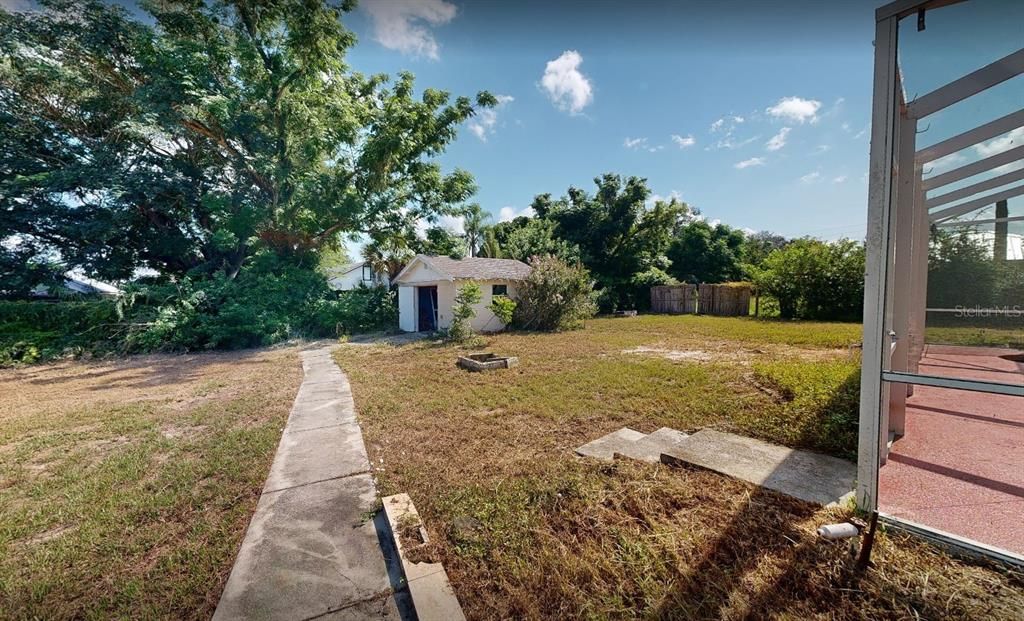 For Sale: $195,000 (2 beds, 2 baths, 1604 Square Feet)