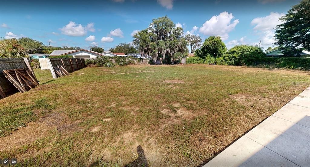 For Sale: $195,000 (2 beds, 2 baths, 1604 Square Feet)