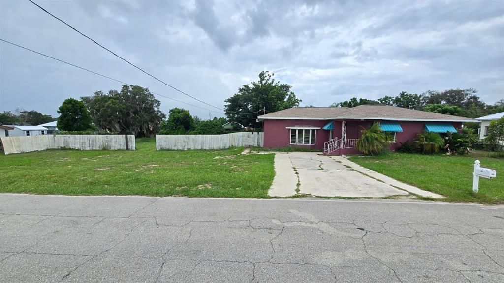 For Sale: $195,000 (2 beds, 2 baths, 1604 Square Feet)