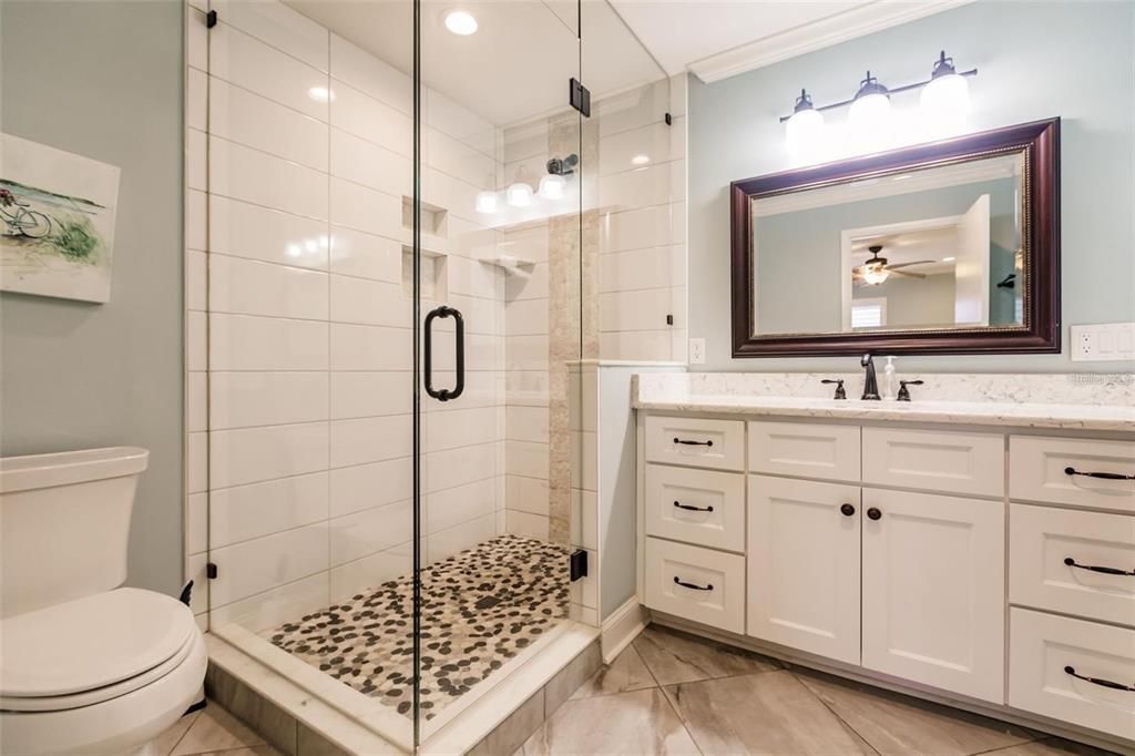 For Sale: $675,000 (2 beds, 2 baths, 1138 Square Feet)