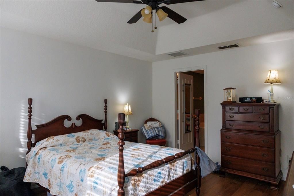 En Venta: $289,900 (3 camas, 2 baños, 1914 Pies cuadrados)