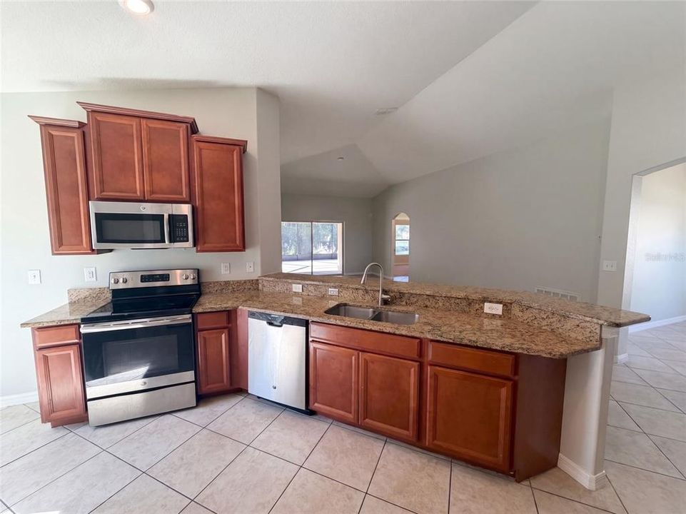 For Sale: $320,000 (4 beds, 3 baths, 1908 Square Feet)