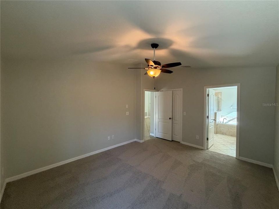 For Sale: $320,000 (4 beds, 3 baths, 1908 Square Feet)