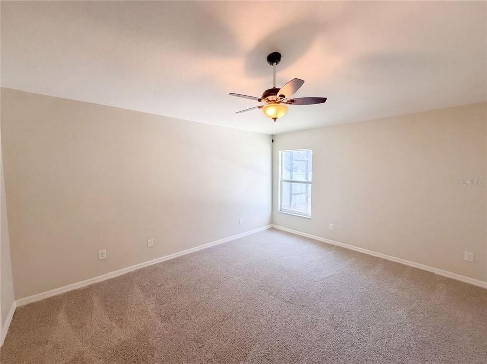 For Sale: $320,000 (4 beds, 3 baths, 1908 Square Feet)