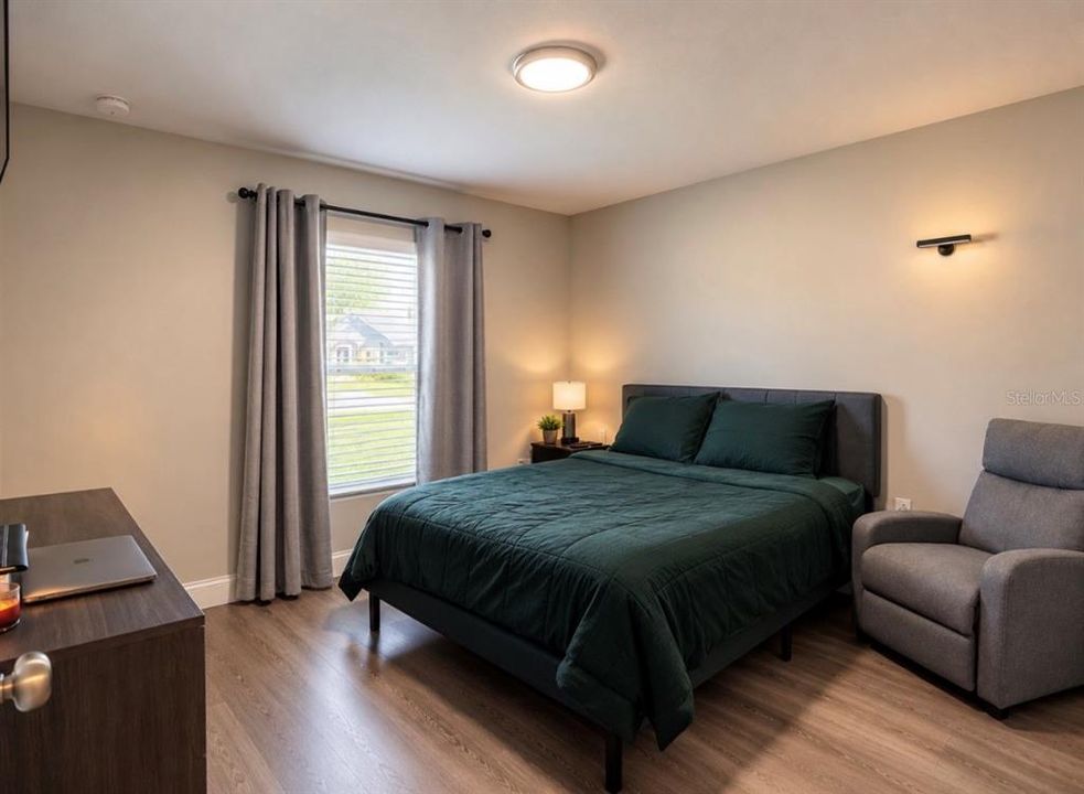На продажу: $289,999 (3 спален, 2 ванн, 1368 Квадратных фут)