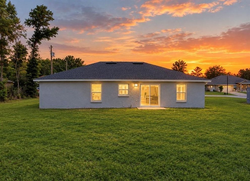 На продажу: $289,999 (3 спален, 2 ванн, 1368 Квадратных фут)