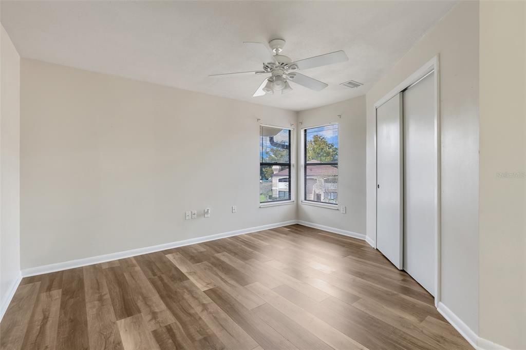 For Rent: $1,900 (3 beds, 3 baths, 1182 Square Feet)