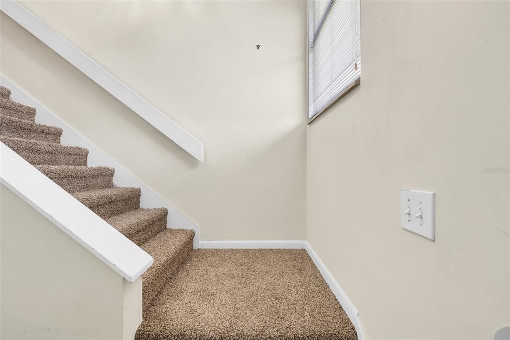 For Rent: $1,900 (3 beds, 3 baths, 1182 Square Feet)