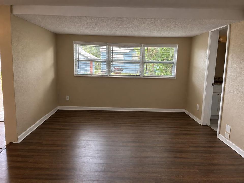 En Renta: $2,000 (3 camas, 2 baños, 1065 Pies cuadrados)