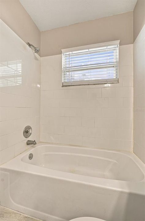 En Venta: $400,000 (3 camas, 2 baños, 1225 Pies cuadrados)