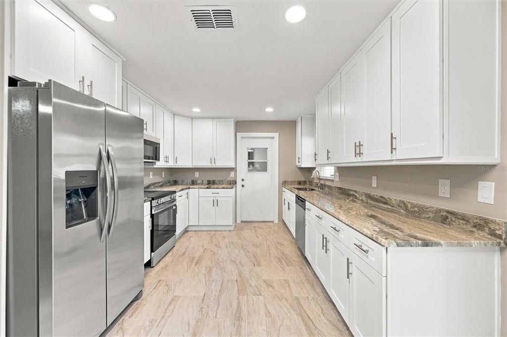 En Venta: $400,000 (3 camas, 2 baños, 1225 Pies cuadrados)