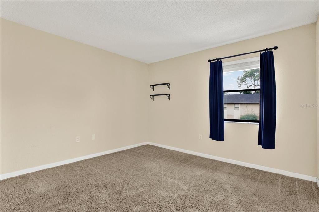 For Sale: $155,000 (2 beds, 2 baths, 901 Square Feet)