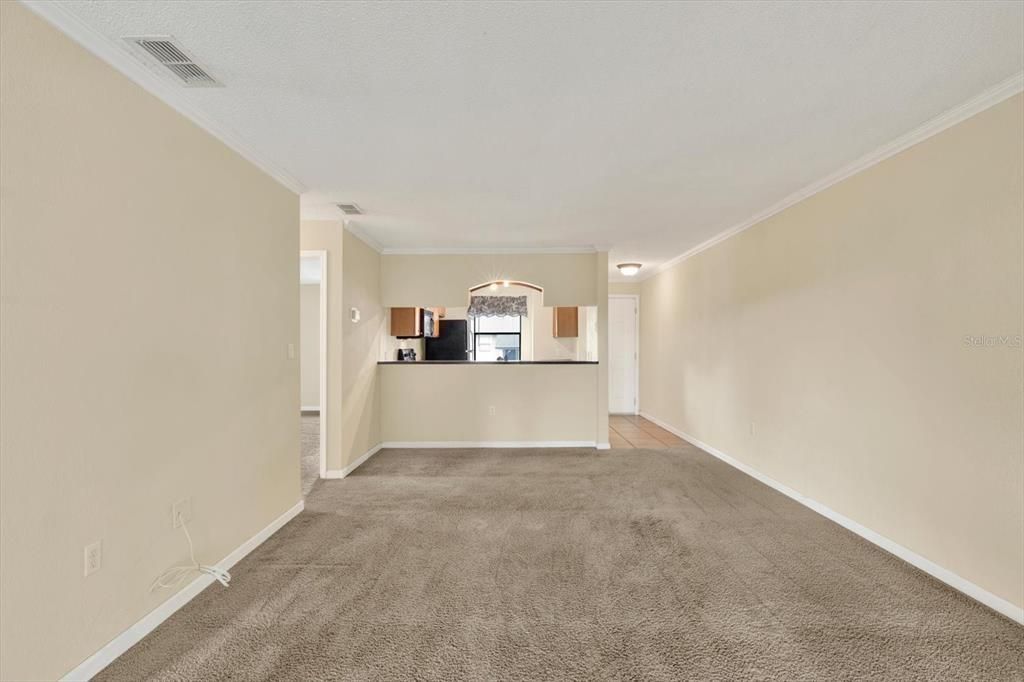 For Sale: $155,000 (2 beds, 2 baths, 901 Square Feet)