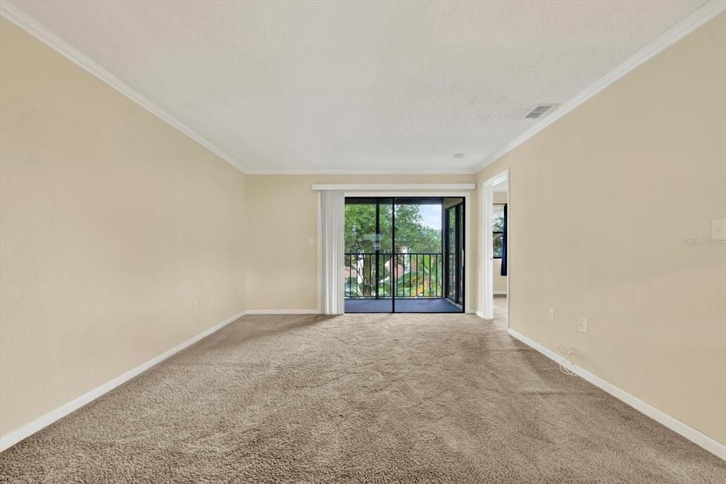 For Sale: $155,000 (2 beds, 2 baths, 901 Square Feet)