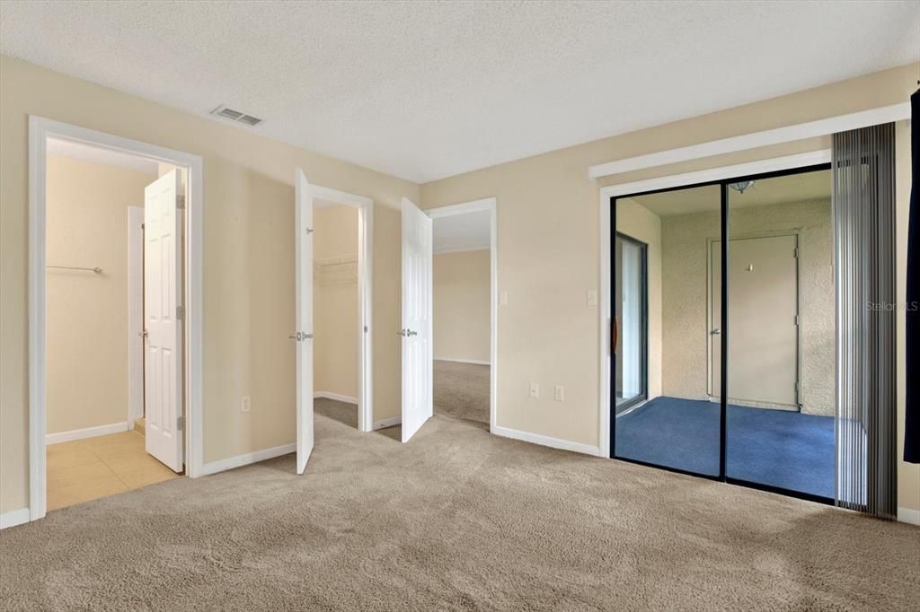 For Sale: $155,000 (2 beds, 2 baths, 901 Square Feet)