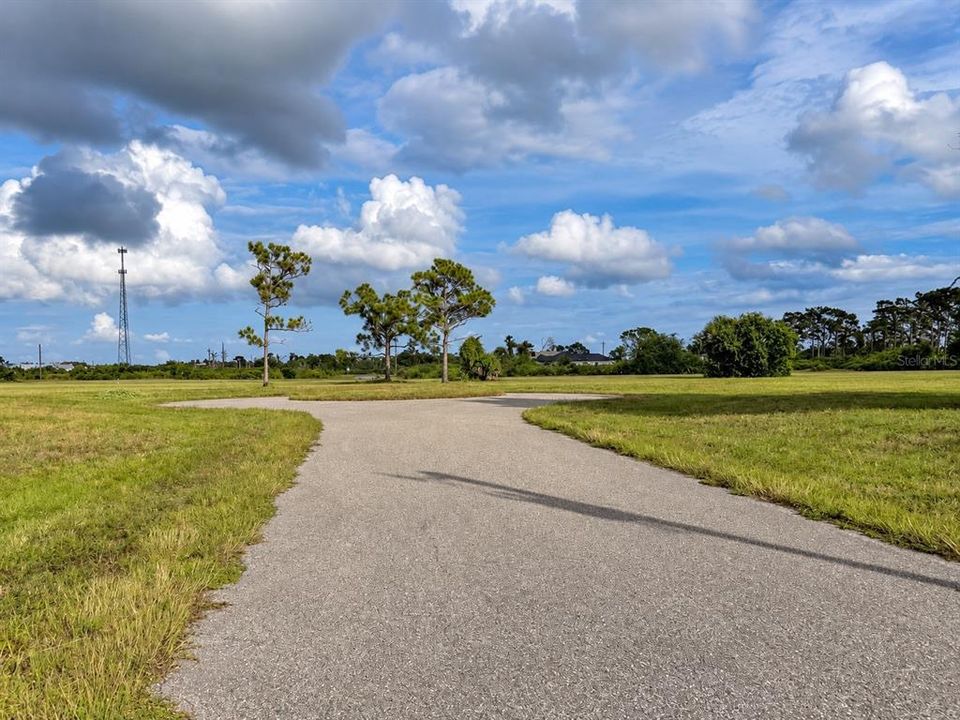 На продажу: $12,000 (0.17 acres)