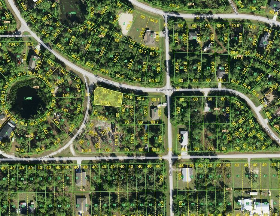 На продажу: $17,000 (0.19 acres)