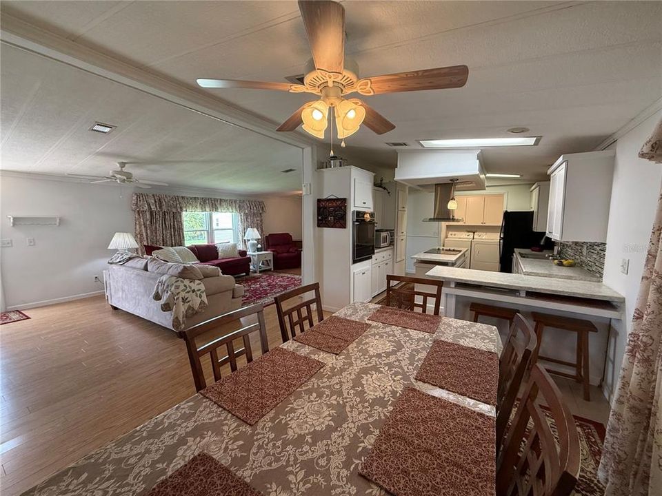 For Sale: $199,900 (3 beds, 2 baths, 1560 Square Feet)