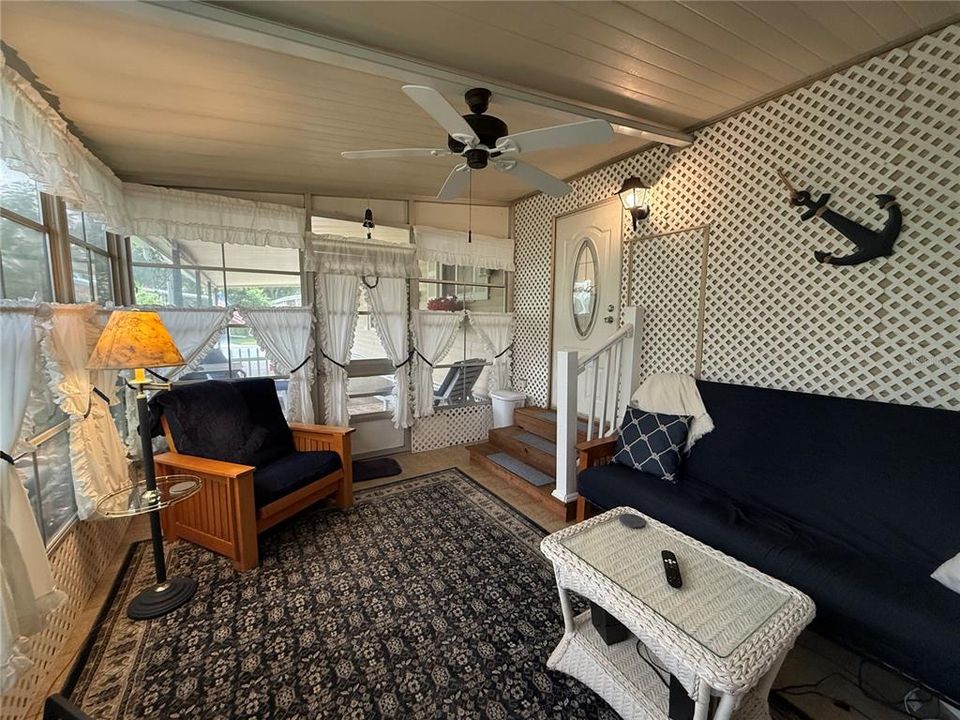 For Sale: $199,900 (3 beds, 2 baths, 1560 Square Feet)