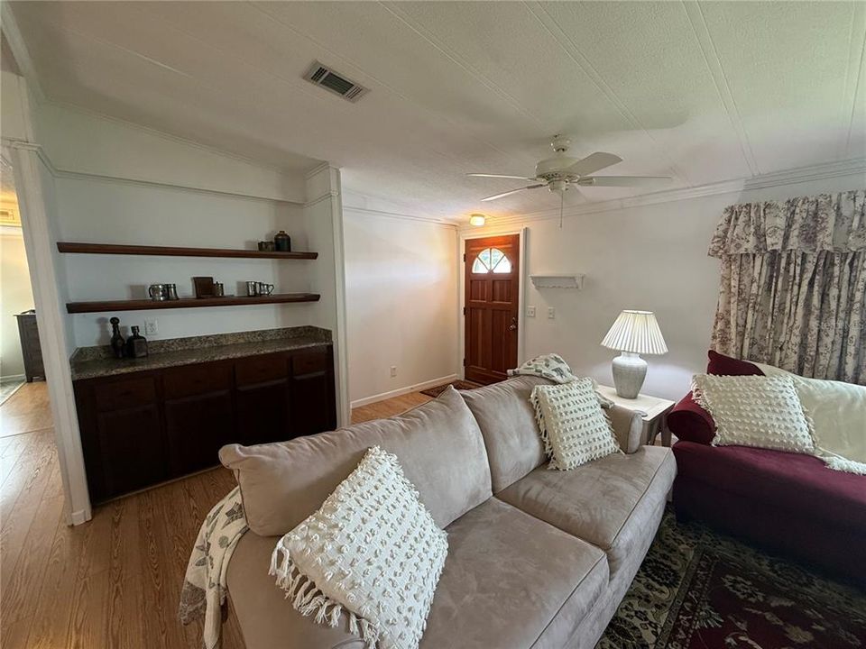 For Sale: $199,900 (3 beds, 2 baths, 1560 Square Feet)